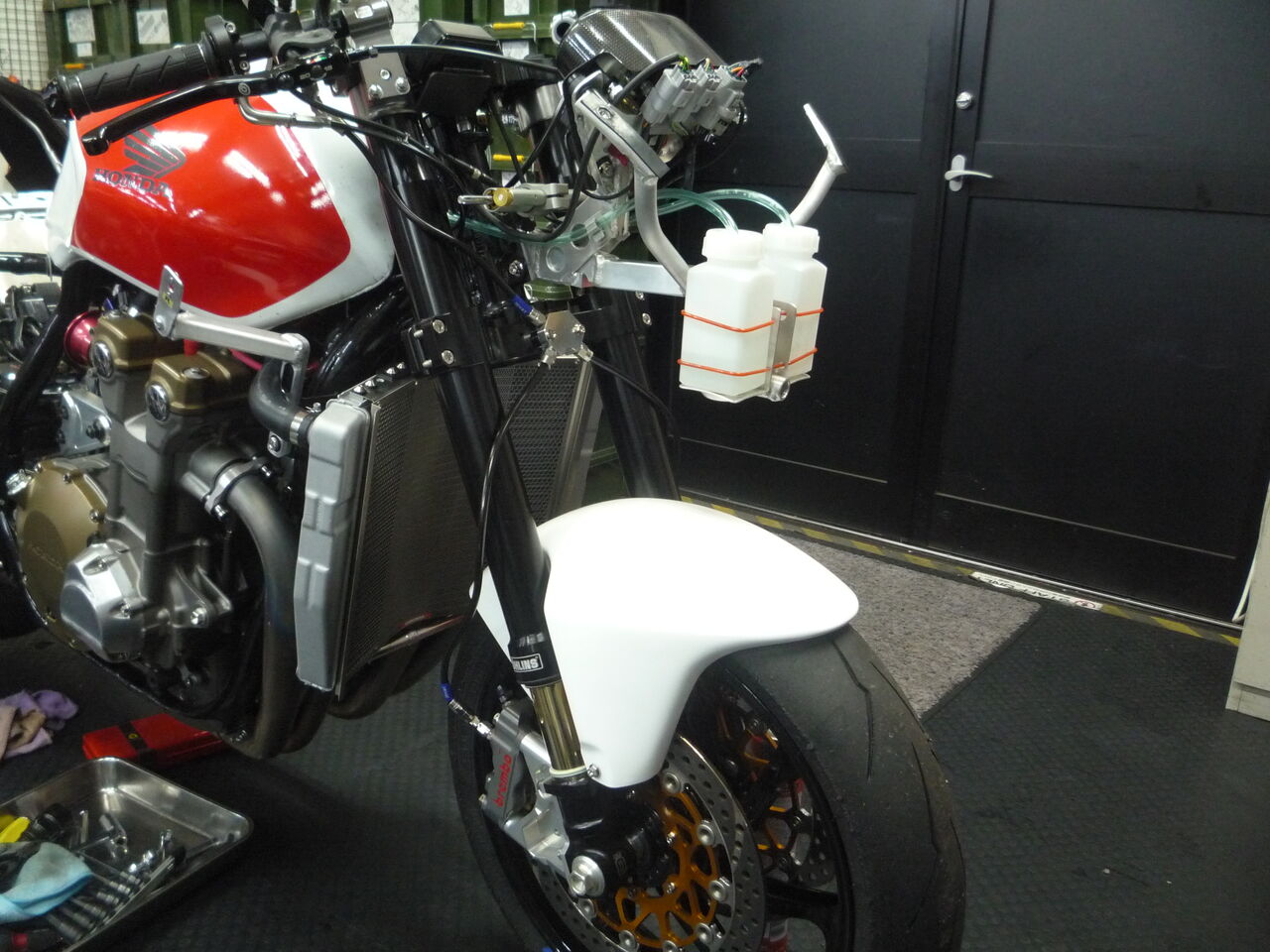 OHLINS φ43 正立フロントフォーク　HONDA CB1300SF/SB用 OHLINS オーリンズ 正立フロントフォーク RWU カラー：ゴールド