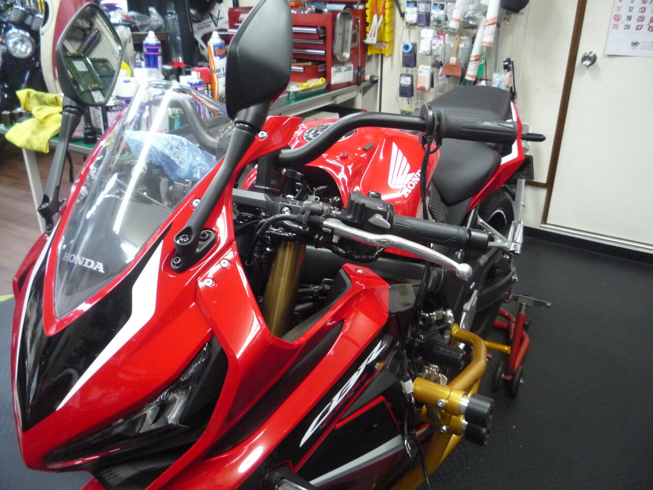 ｃｂｒ650ｒカスタム ハンドル上げたい 編 オートショップアオヤマのブログ