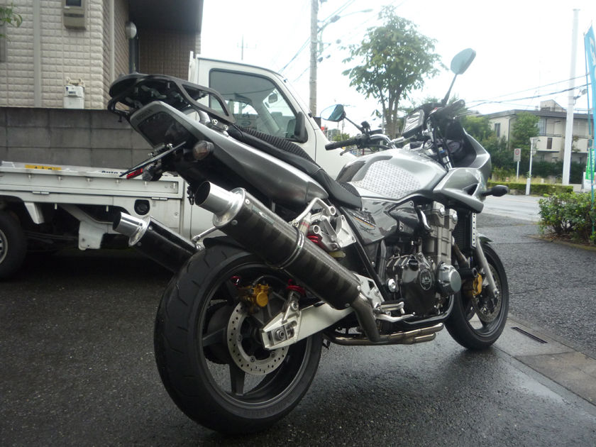 cb1300sc40忠男2本だし CBカスタム「2本出し」編 : オートショップアオヤマのブログ