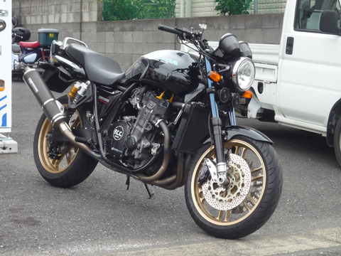 CB1000SF「アルミタンク&シフトポジションインジケーター」編-①