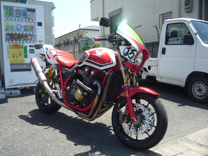 CBカスタム「スケルトンクラッチカバー」編 : オートショップ CBカスタム「スケルトンクラッチカバー」編 : オートショップ