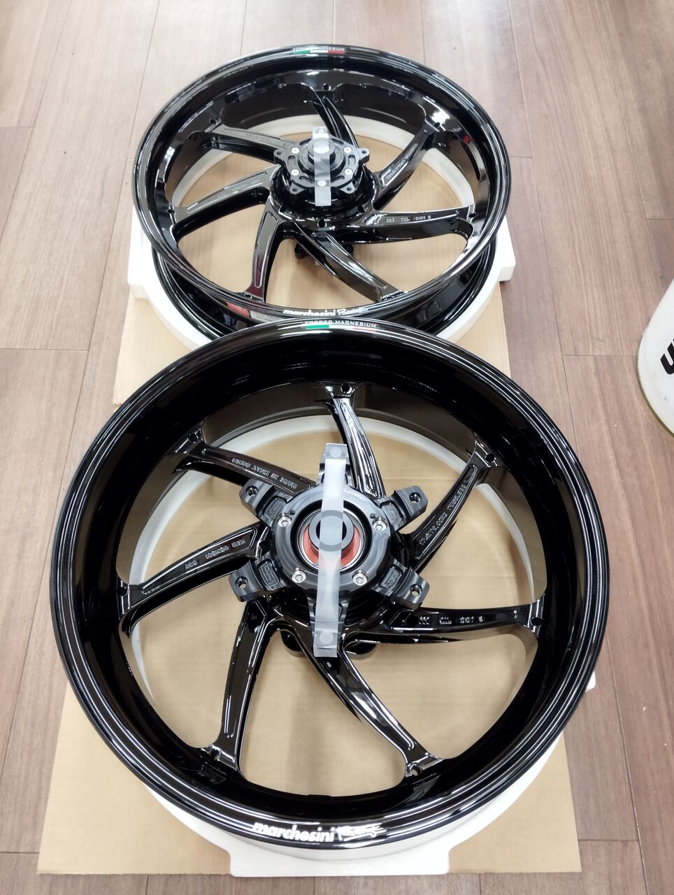 CBカスタム「マルケジーニホイール」編 : オートショップアオヤマのブログ