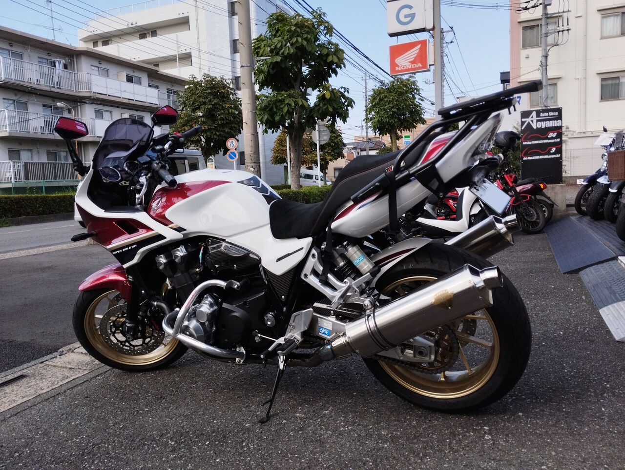 CBカスタム「クラッチホース交換」編 : オートショップアオヤマのブログ