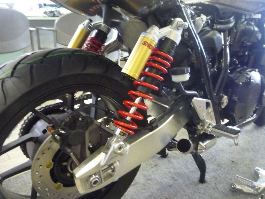 CB1300SF SB sc54 トータルクラフト　リアアンダーパネル CB1300SF SB sc54 トータルクラフトリアアンダーパネル
