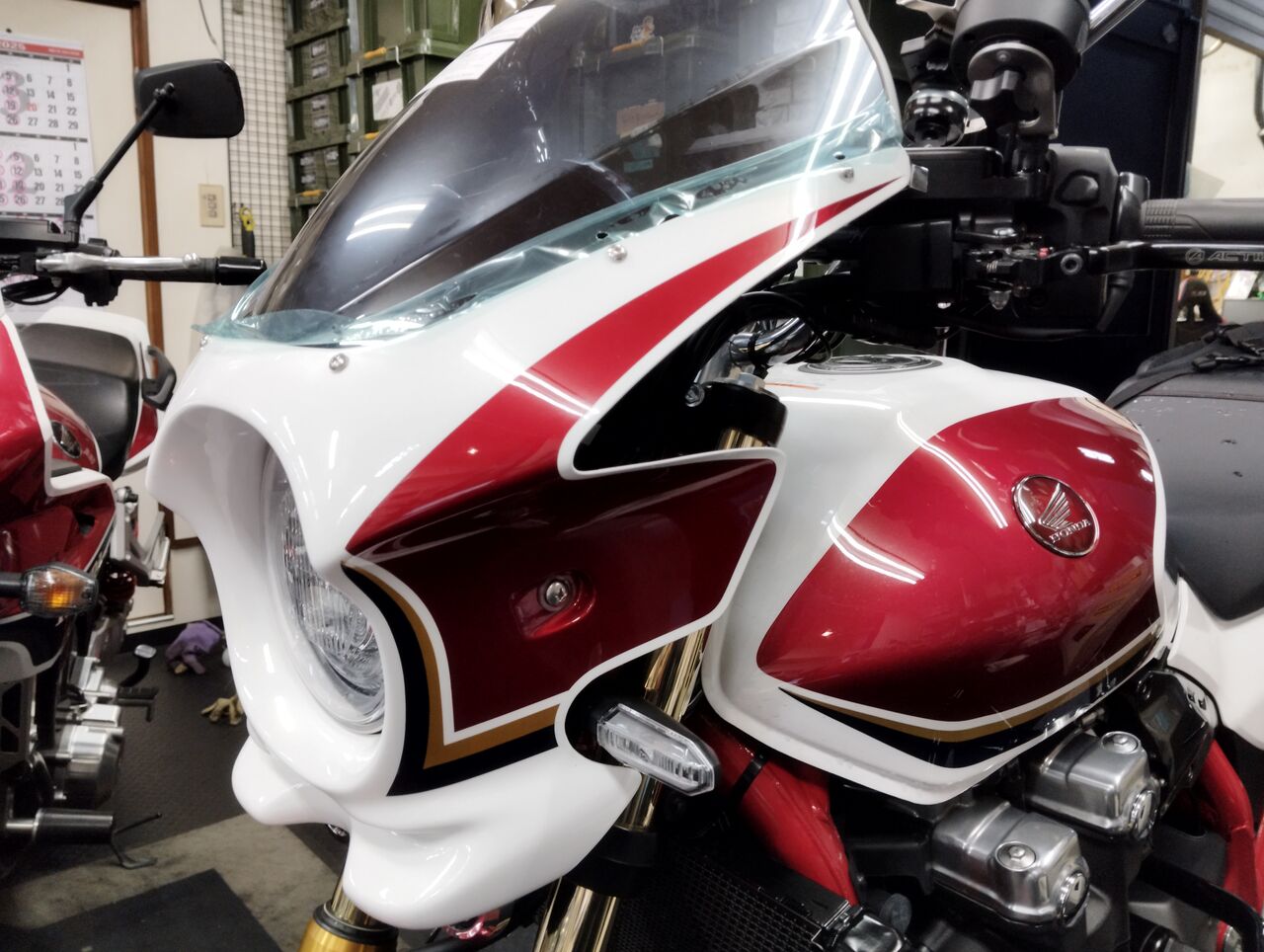 CBカスタム「トータルクラフトビキニカウル別注Ver」編 : オート