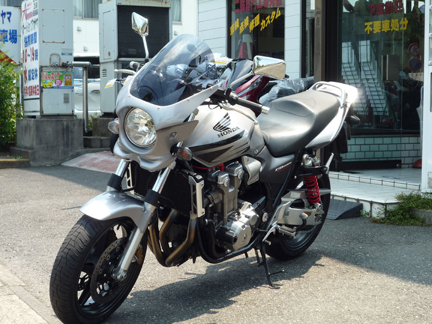 CBカスタム「トータルクラフトビキニカウル」編 : オートショップ