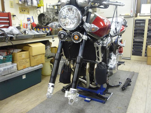 CB1300コンプリート車両製作その1「オーリンズフォーク編」 : オート CB1300コンプリート車両製作その1「オーリンズフォーク編」 : オート