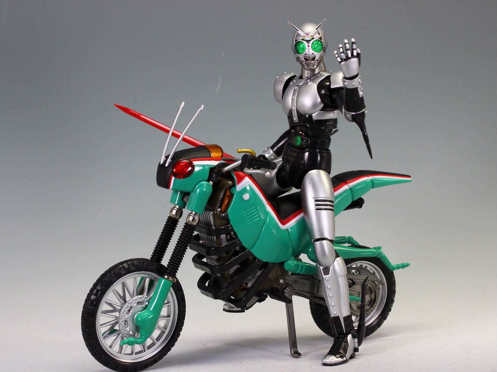 バトルホッパー&アクロバッター!! – メタルボックススタッフブログ