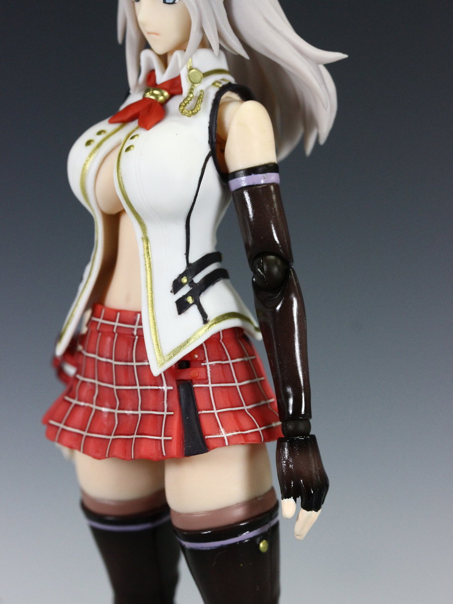 S.H.フィギュアーツ アリサ・イリーニチナ・アミエーラ -GOD EATER 2