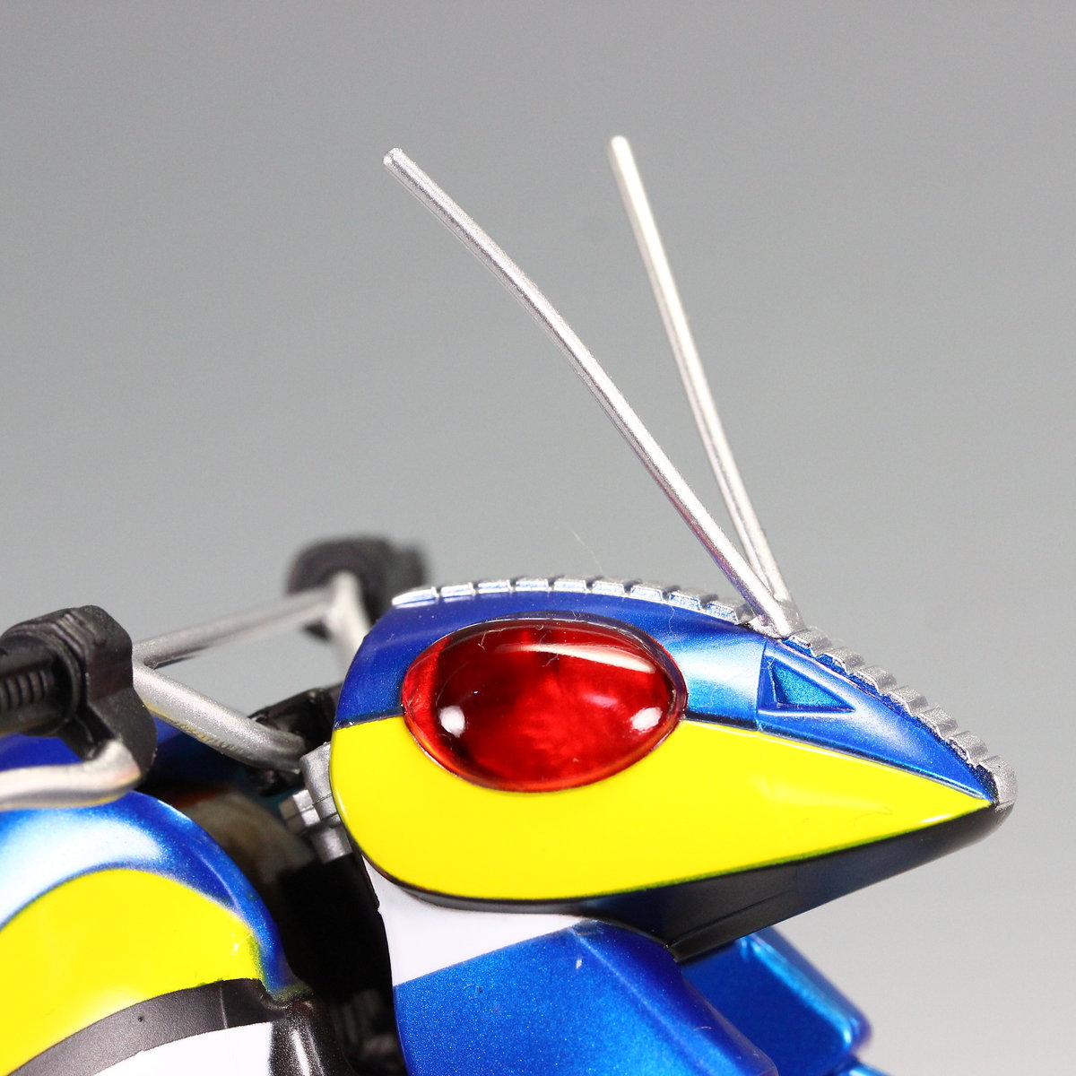 S.H.フィギュアーツ アクロバッター(リニューアルVer.) : 5分で