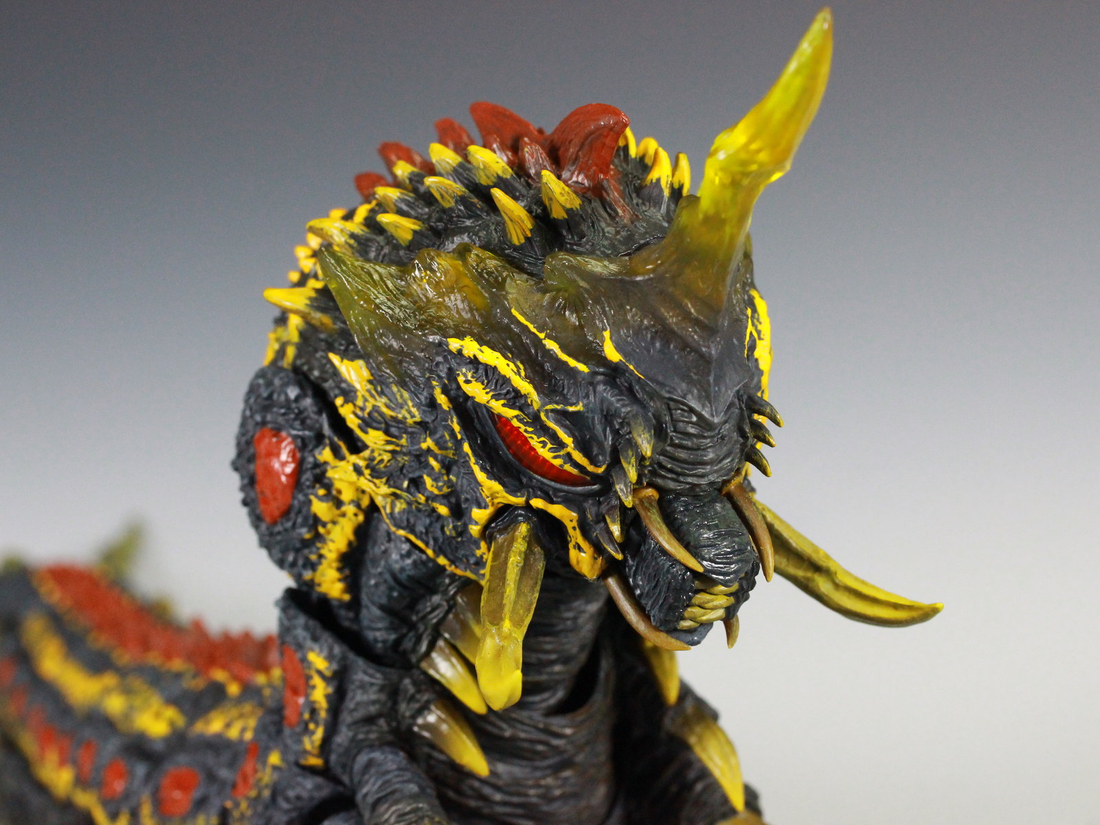 S.H.モンスターアーツ モスラ（幼虫）＆バトラ（幼虫）セット
