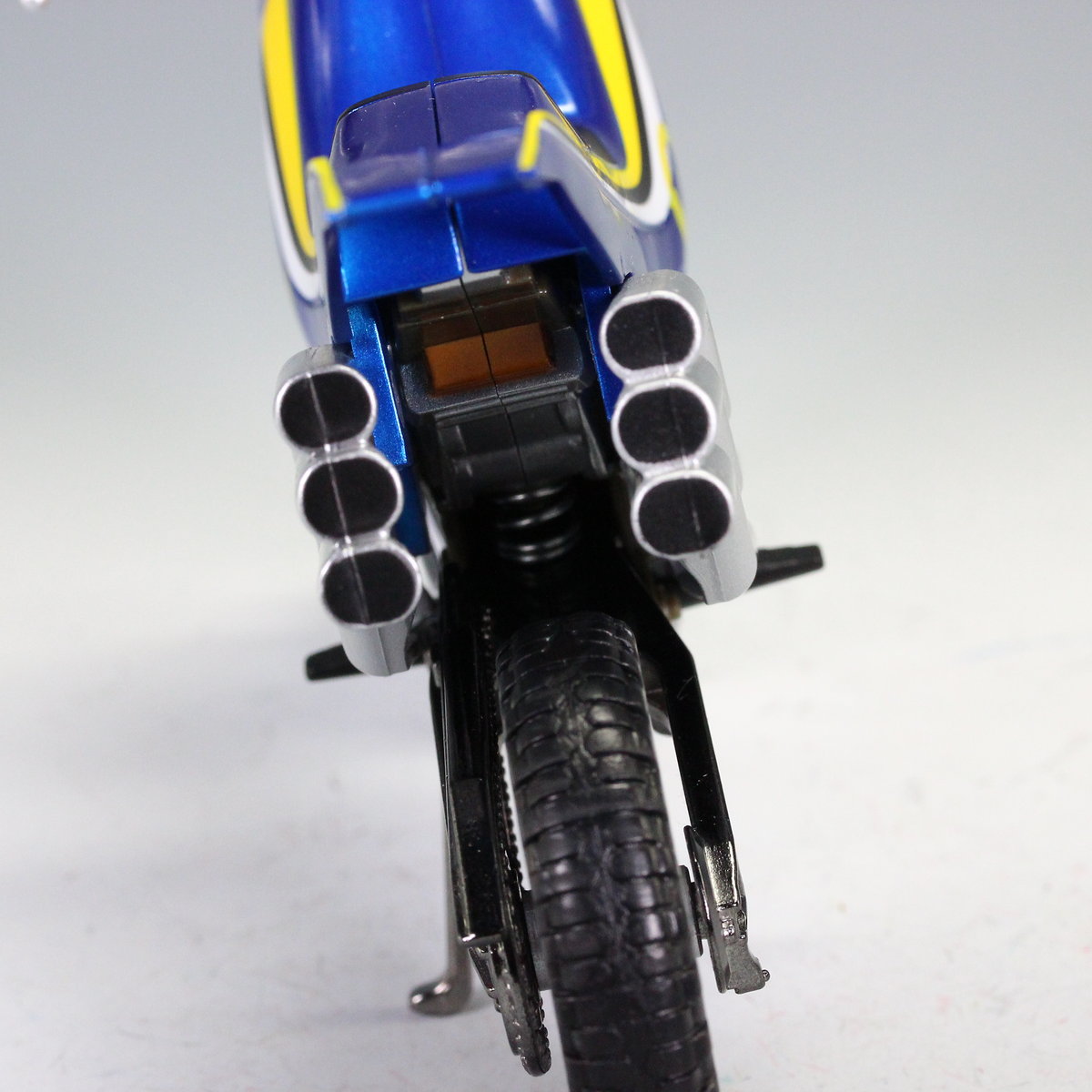 shフィギュアーツ アクロバッター Amazon | TAMASHII NATIONS S.H.フィギュアーツ アクロバッター