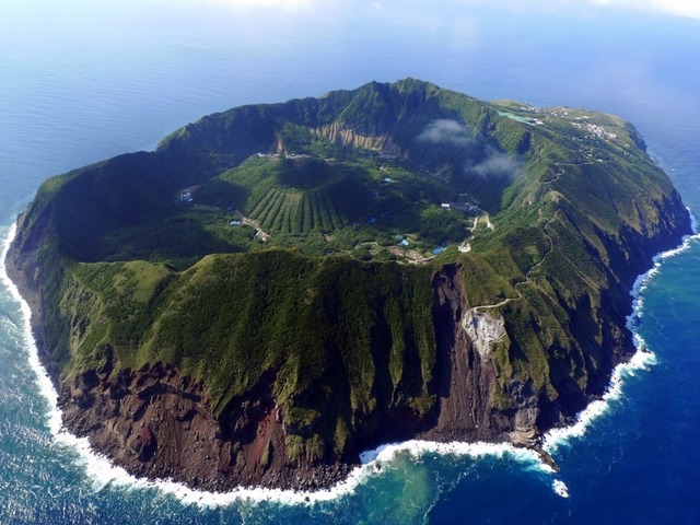 東京都 青ヶ島 とかいう初見で2度見する有人島 Crただいま速報 東京都 青ヶ島 とかいう初見で2度見する有人島 Crただいま速報