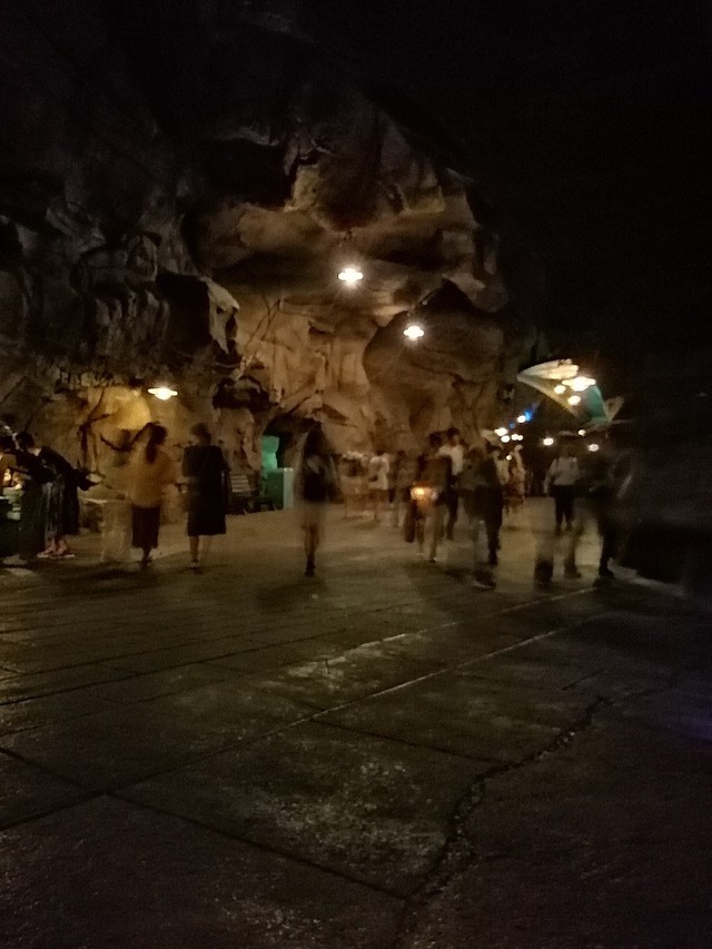 ディズニーシーで一人酔っ払ってるんやけど何しよ Crただいま速報 ディズニーシーで一人酔っ払ってるんやけど何しよ Crただいま速報