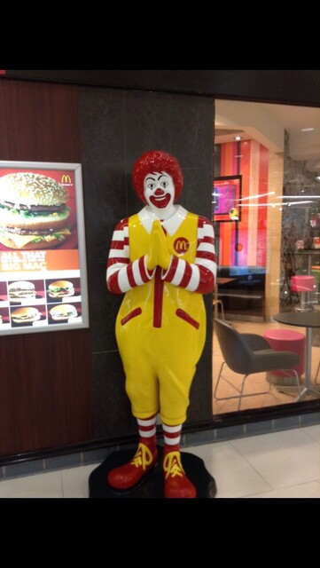 マクドナルドが10年程前まで ドナルド とかいう狂気じみたピエロをcmに使っていたという現実 Crただいま速報