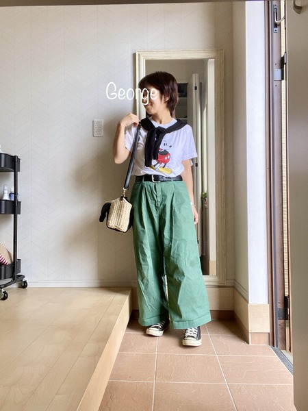 ユニクロのミッキーtシャツ 大人ディズニーコーデ Le Style George ユニクロのミッキーtシャツ 大人ディズニーコーデ Le Style George