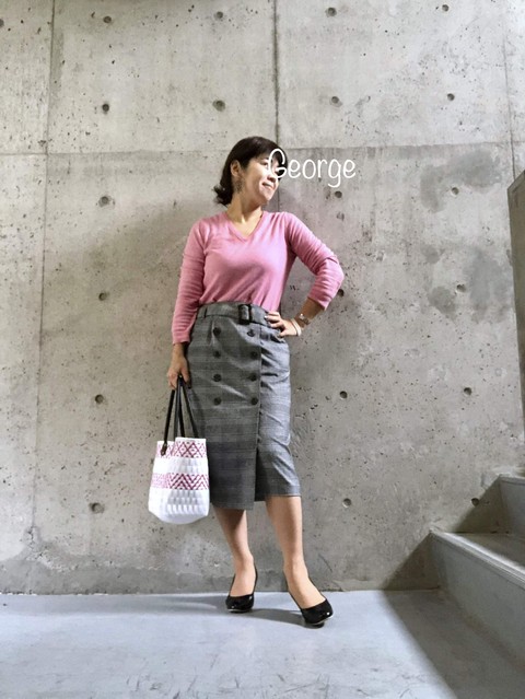 ユニクロニットとしまむらスカート 黒とピンクのキレイめコーデ Le Style George ユニクロニットとしまむらスカート 黒とピンクのキレイめコーデ Le Style George