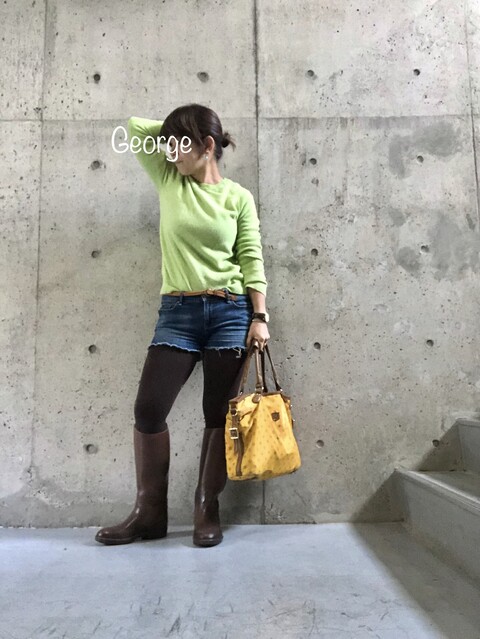 ユニクロの鮮やかグリーンニットにgapショートパンツ 冬の初めの元気コーデ Le Style George ユニクロの鮮やかグリーンニットにgapショートパンツ 冬の初めの元気コーデ Le Style George