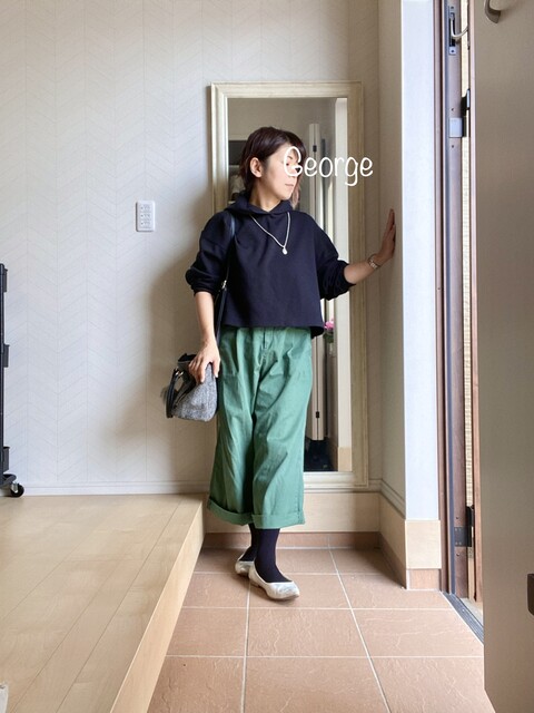 ユニクロのカーキ色ワイドパンツでなんとなーくリンクコーデ Le Style George
