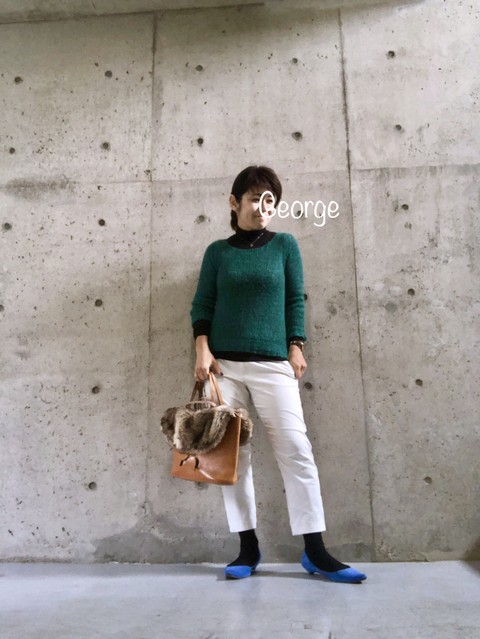 古着グリーンニットとユニクロクロップドパンツで寒色コーデ Le Style George
