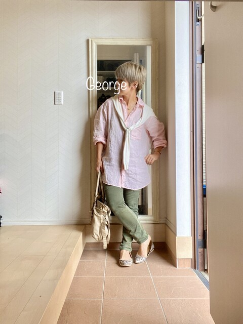 2714 ユニクロのプレミアムリネンシャツ ピンクとカーキで親子リンクコーデ Le Style George