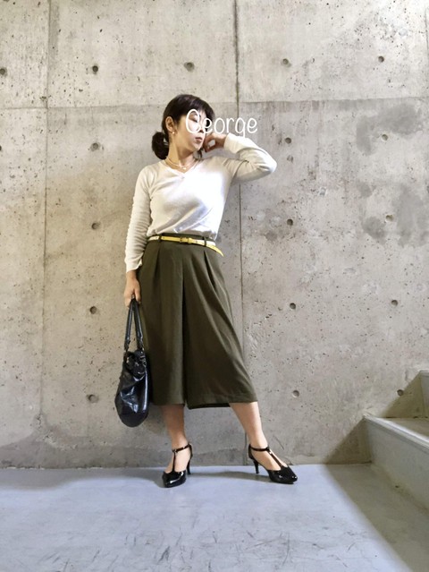 初夏の陽気 ユニクロのカーキガウチョパンツにtストラップパンプス Le Style George 初夏の陽気 ユニクロのカーキガウチョパンツにtストラップパンプス Le Style George