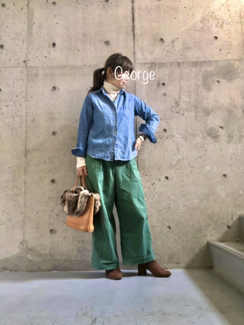 0106 ユニクロのデニムシャツ タートルネックに重ね着した仕事始めコーデ Le Style George