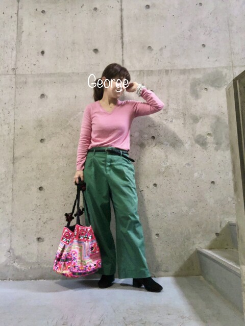 0302 ピンクニットにカーキのワイドパンツ 上下ユニクロのリラックス内勤コーデ Le Style George 0302 ピンクニットにカーキのワイドパンツ 上下ユニクロのリラックス内勤コーデ Le Style George