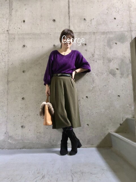 0213 ユニクロのカーキガウチョ パープルニットと合わせた大人色コーデ Le Style George