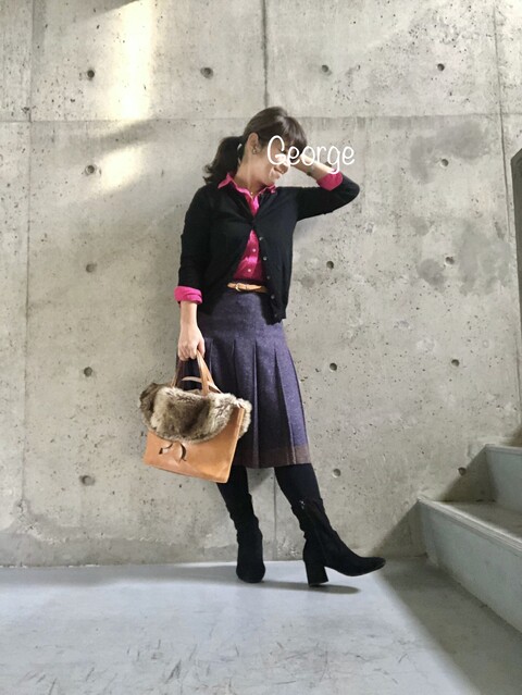 1914 ユニクロのピンクシャツを活用 ピンクと黒のコントラストをきかせたオフィスコーデ Le Style George 1914 ユニクロのピンクシャツを活用 ピンクと黒のコントラストをきかせたオフィスコーデ Le Style George