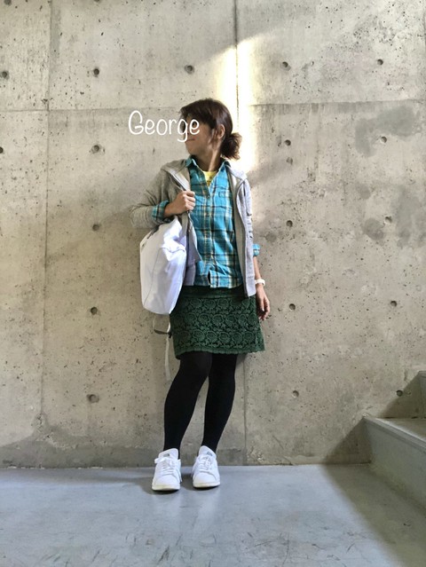 ユニクロのパーカー レーススカートに合わせたスポーツミックスコーデ Le Style George