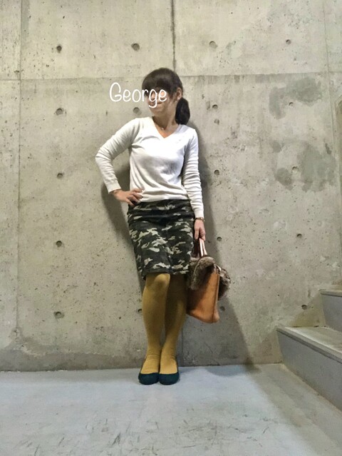 1912 ユニクロのvネックニットに迷彩スカート カラータイツメインのコーデ Le Style George 1912 ユニクロのvネックニットに迷彩スカート カラータイツメインのコーデ Le Style George
