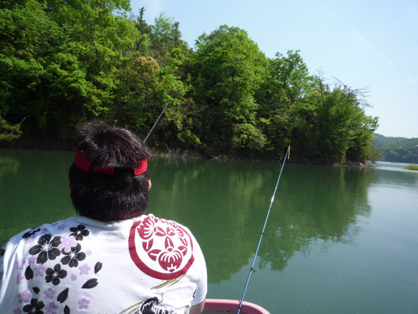 東条湖にバス釣りに行きました 気まぐれブログ