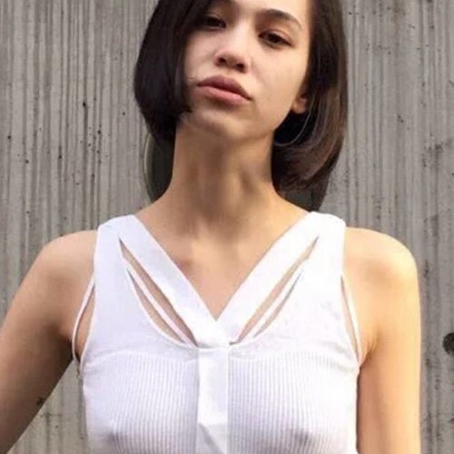 【画像】水原希子さん、Instagramに掲載したデカ尻ショットがエ●チすぎるwwwwww