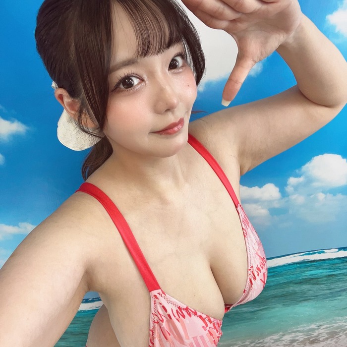 【画像】こういうデカすぎて横に広がっちゃうお○ぱいｗｗｗｗｗｗｗ