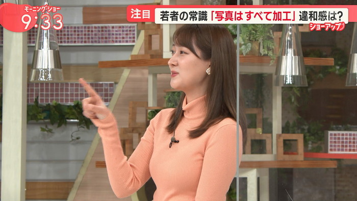 森山みなみアナの横乳