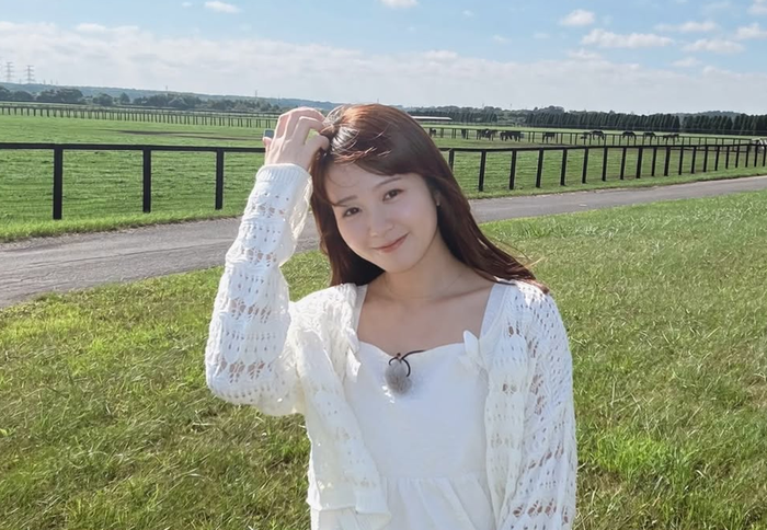 【画像】冨田有紀アナ、胸元ゆるゆる衣装でロケに出てしまうｗｗｗｗｗｗ