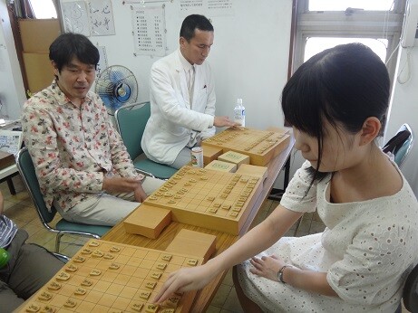 長谷川優貴の胸元