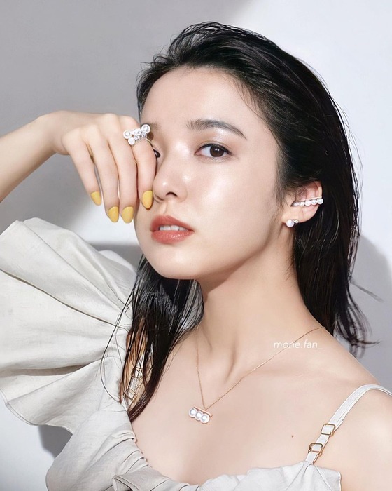 上白石萌音のおっぱい