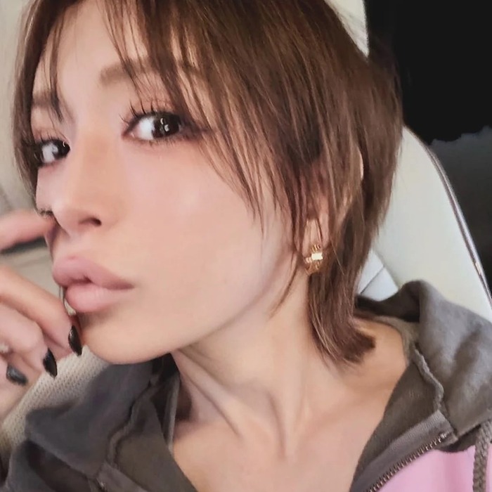 【画像】浜崎あゆみさん、レベル48のビジュアルが話題になってしまうｗｗｗｗｗｗｗ