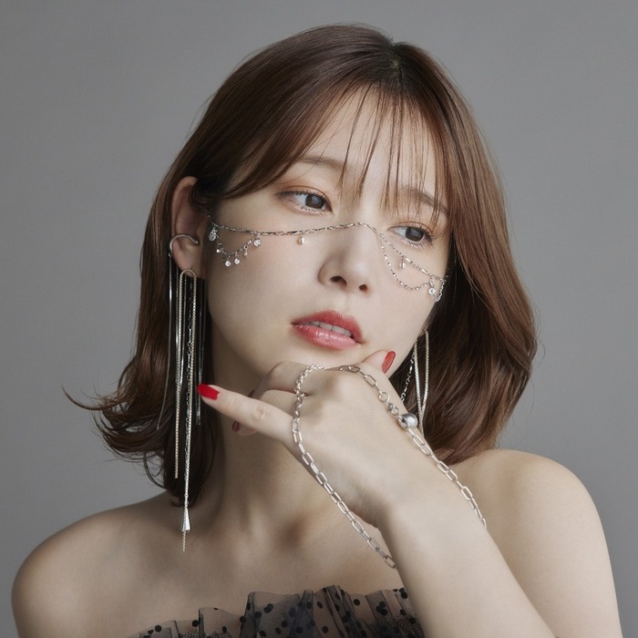 【画像】声優の内田真礼(36)さん、太ももがドスケベすぎるｗｗｗｗｗｗ