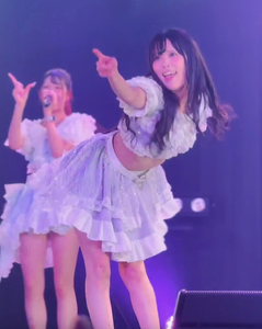 【動画】アイドルさん、パンツ丸出しｗｗｗ