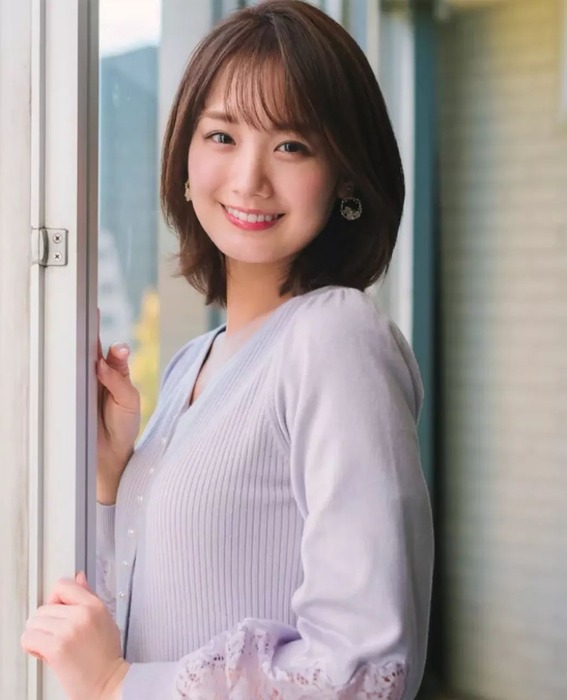 井上清華アナのパンティライン