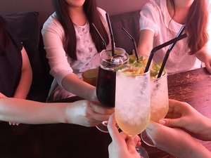 【画像】 三軍の女子会、悲惨すぎるｗｗｗｗｗｗｗｗｗ