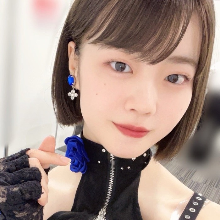 【画像】つばきファクトリーの福田真琳さん、お○ぱいの位置に違和感があると話題にwwwww