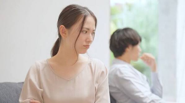 【動画】男女カップルさんのケンカ、誰も予想できない展開になってしまうｗｗｗｗｗｗｗ
