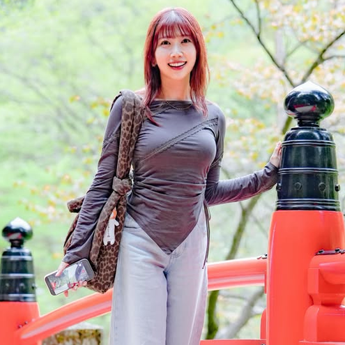 【画像】気象予報士の黒田菜月さん、NHKが誇るお●ぱい要員として注目を集めてしまうwwwww