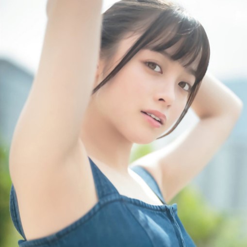 【画像】橋本環奈さん、油断した隙にお●ぱいを触られてしまうｗｗｗｗｗ