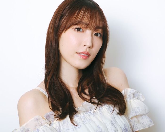 【画像】元モー娘メンバーさん、胸の谷間を惜しみなく披露してたwwwww