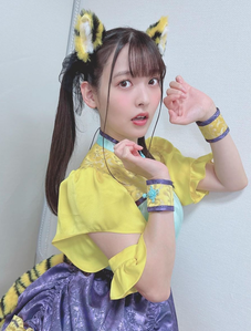 【画像】上坂すみれさん、独特のあたシコポーズを披露してしまう